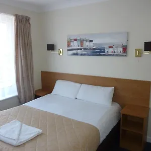 Hotel Serenity